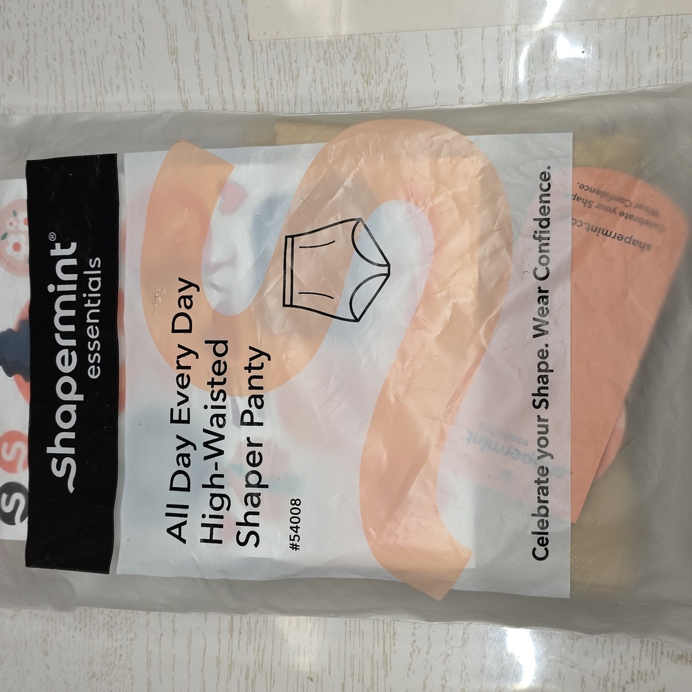 Shapermint Essentials NWT high waisted shaper panty #54008